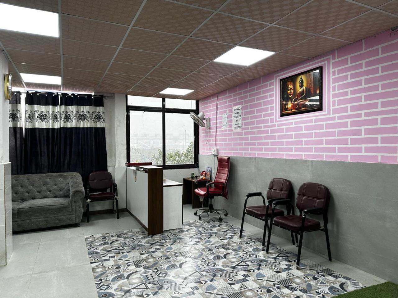 New Signature Village New Delhi Bagian luar foto